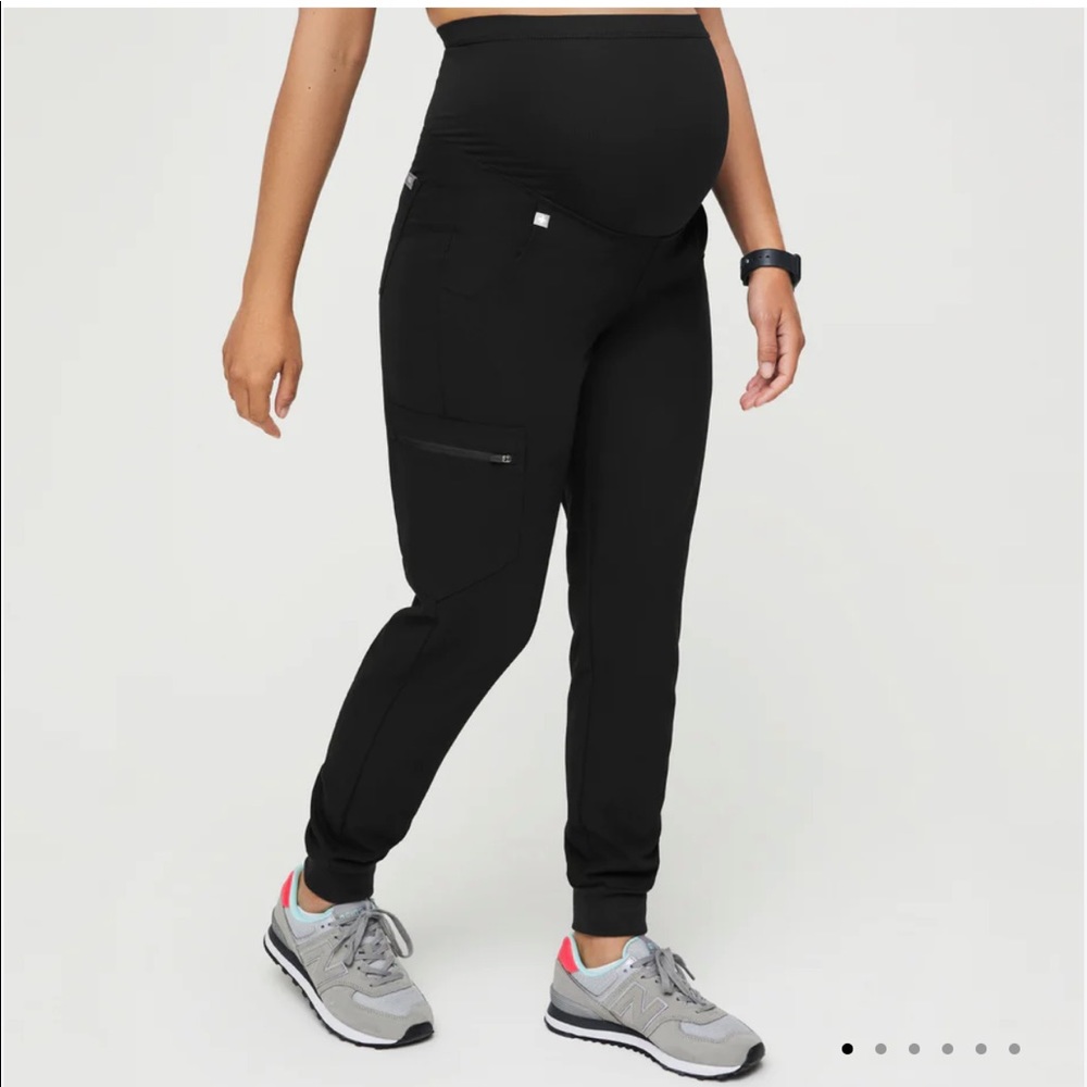 Figs Maternity Black Jogger Scrub Pants